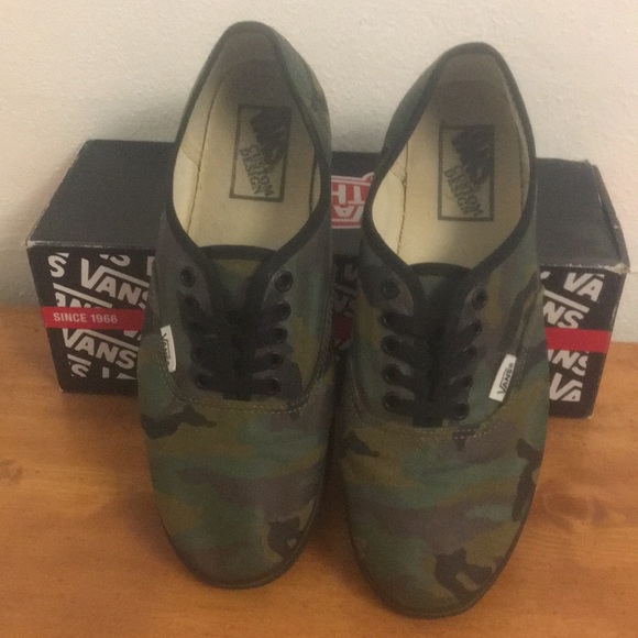 vans authentic lo pro camo